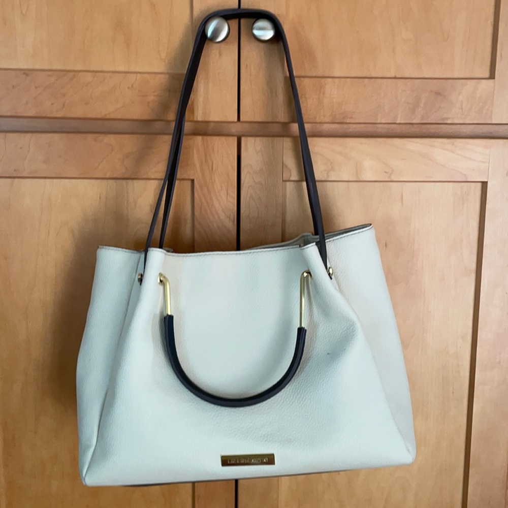 LIZ CLAIBORNE SHOULDER BAG W CARRY STRAPS. SHARP!!